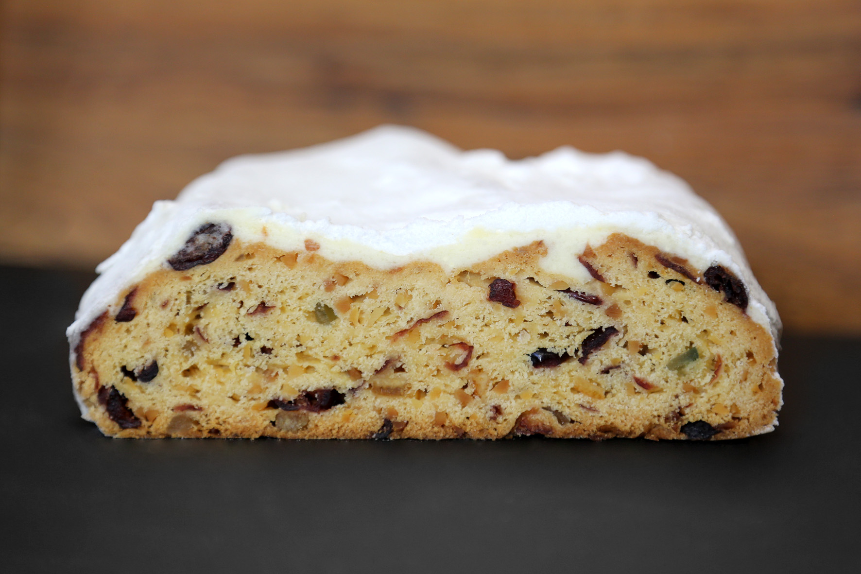 Dinkel-Cranberry-Butterstollen